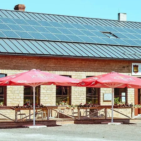 Kortsialuse Πανσιόν
